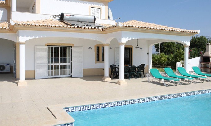 Patroves Casa | Villa T4 Albufeira com piscina