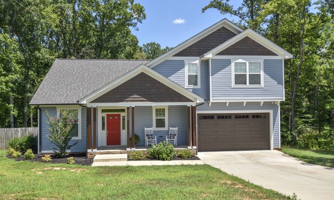 Terrell Casa | ¡RECIENTEMENTE CONSTRUIDO EN MCGEE POINT en LKN! ¡CERCA DE TODO PERO LEJOS DE TODO!