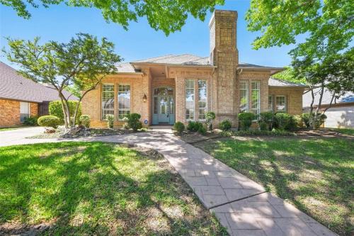 North Richland Hills Casa | 4 Br 3 Bath Luxury Golf Course Retreat Near DFW Airport and Ft Worth