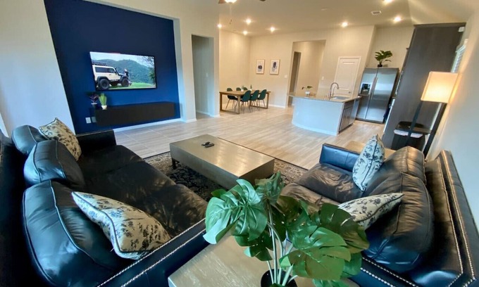 Richmond Casa | 4-BR Getaway Ideal for Families