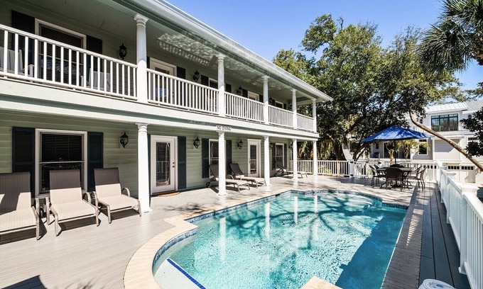 North Forest Beach Casa | 4 Driftwood ~ Charleston Style Se admiten mascotas Casa de playa, a solo pasos de la playa.