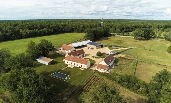 Pruniers-en-Sologne Otro | 4 gîtes with swimming pool in Sologne