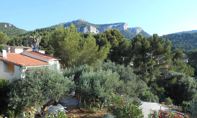 Le Revest-les-Eaux Casa | 4 * Casa de carácter, jardín, piscina / aire acondicionado, vista panorámica, la naturaleza