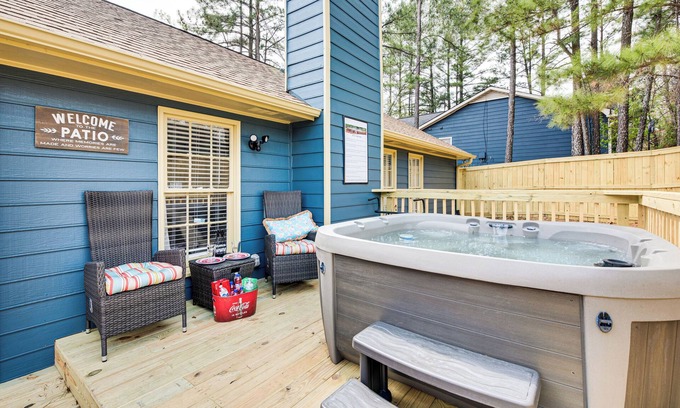 Church Street Casa | 4 Mi to Airport: Atlanta Home w/ Deck & Hot Tub