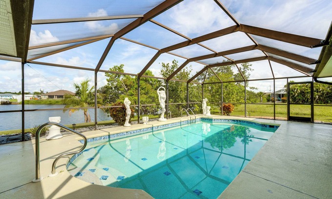 Port Charlotte Casa | 4 Mi to Beach: Canal-Front Home in Port Charlotte!