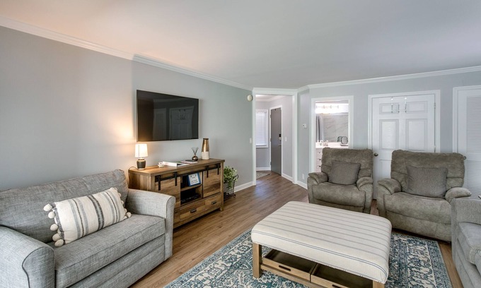St. Simons Island Condominio | 4 Mi to Beach: St Simons Island Golf Course Condo