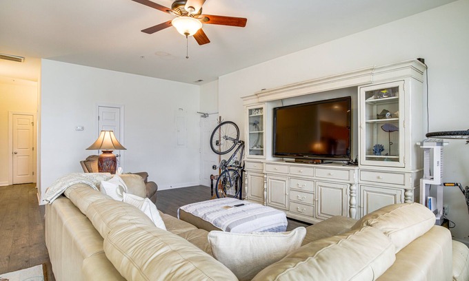 Villages of Five Points Condominio | 4 Mi to Beaches: Pet-Friendly Lewes Condo!
