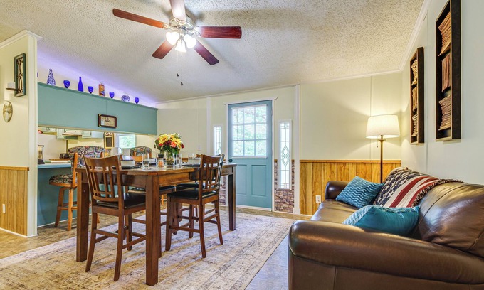 Lebanon Casa | 4 Mi to Bennett Spring SP: Dog-Friendly Home!