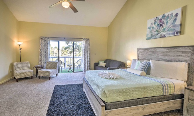 Little River Apartamento | ¡NUEVO! Estudio con piscina - 4 millas a Cherry Grove Beach!