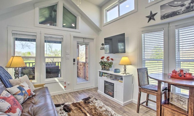 McKinney Casa | 4 Mi to Downtown McKinney Tiny Home with Fire Pit