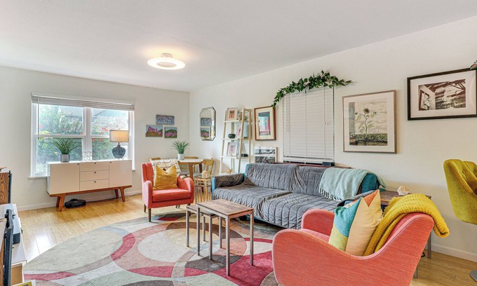 Windsor Park Casa | 4 Mi to Dtwn Austin: Home w/ Large Fenced Yard!