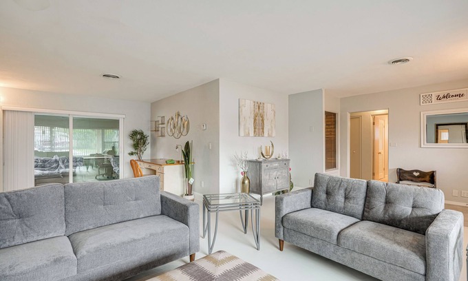Winter Haven Casa | 4 Mi to Legoland: Poolside Paradise!