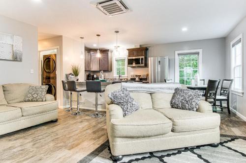 Weaverville Casa | 4 Mi to Main Street Petite Weaverville Escape!