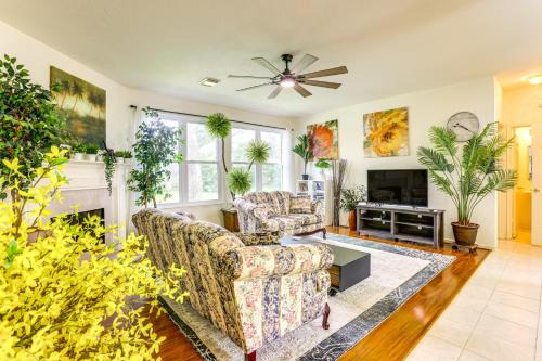 Spring Casa | 4 Mi to Old Town Spring Family Retreat with Yard!