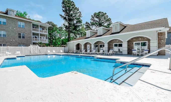 Sunset Beach Condominio | 4 Mi to Sunset Beach: Resort-Style Family Condo