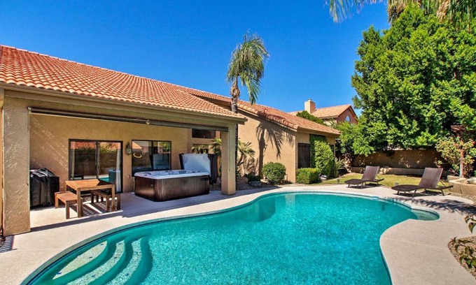 Paradise Park Vista Casa | 4 Mi to TPC Scottsdale Family Home with Hot Tub!