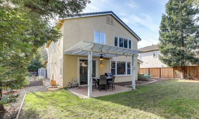 Davis Casa | 4 Mi to UC Davis: Updated Family Home!