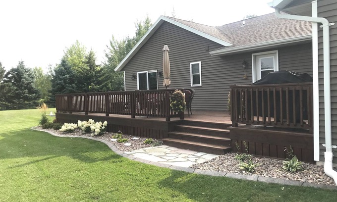 Pickett Casa | 4 minutes from EAA!