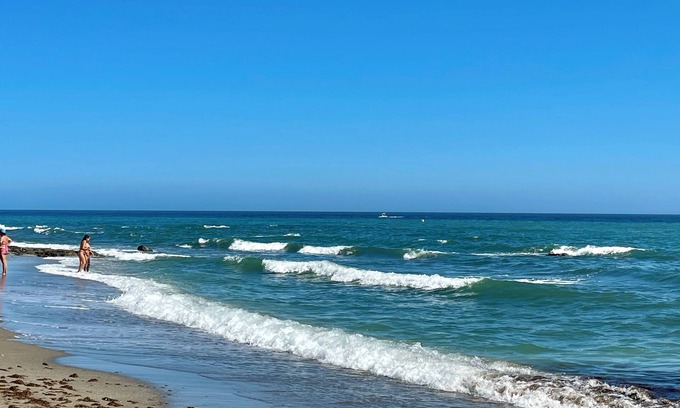 El Faro Apartamento | 3/ New 2 bed 2 bath Apartment with community pool & local beach (3 mins drive)