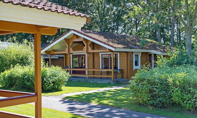 Municipality of Hardenberg Casa | 4-person bungalow with private sauna, veranda and washing machine at holiday park ’t Hooge Holt near Gramsbergen and nature.