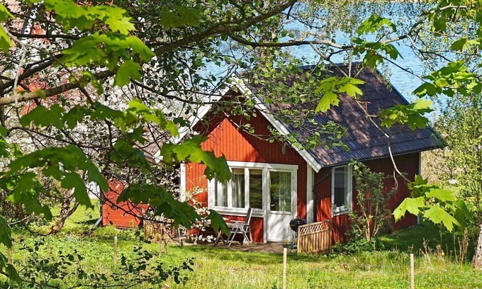 Vreta Kloster Casa | 4 person holiday home in VRETA