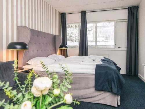 Give Casa | 4 person holiday park home in Give