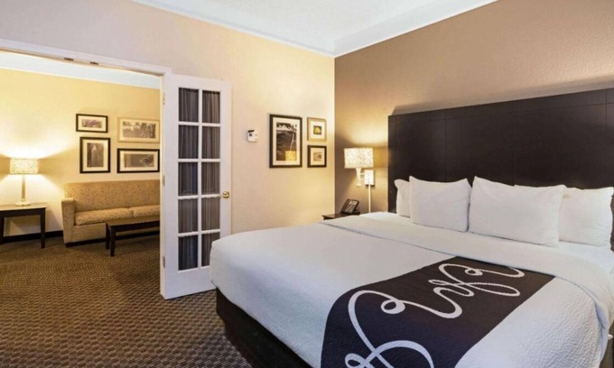 Superstition Springs Casa | 4 Pet-Friendly Units, Onsite Pool, Pool View, Free Breakfast