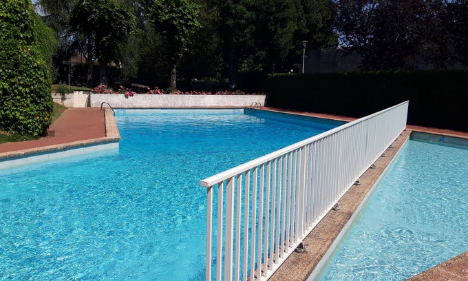 Mareil-Marly Casa | 4-room 3-bedroom with large balcony? Parking and heated pool