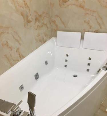 Lviv Apartamento | 4-room jacuzzi apartment