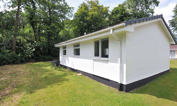 Liskeard Casa | 4 ROSECRADDOC LODGE HOLIDAY BUNGALOWS, family friendly in Liskeard