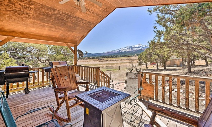 Coaldale Cabina | 4-Season Mountain Escape with Breathtaking View!