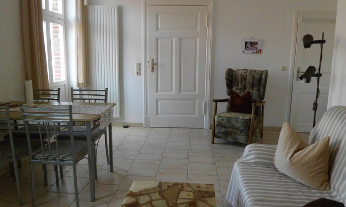 Roddan Apartamento | Apartamento de 4 estrellas para 2 personas en un monumento renovado (planta superior) con un patio de cuatro lados