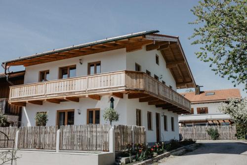 Rohrdorf Apartamento | 4 Sterne Ferienwohnung Hochries