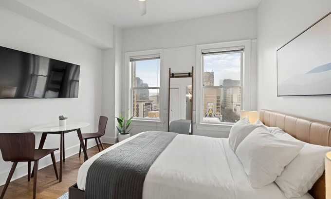 Downtown San Antonio Apartamento | 4 Units | Group or Family Ready Haven | Near San Antonio's Top Landmarks