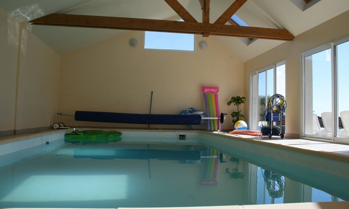 Saint-Eloy Casa | Villa de 4 * con piscina cubierta, billar, baby, ping pong, tenis 100m