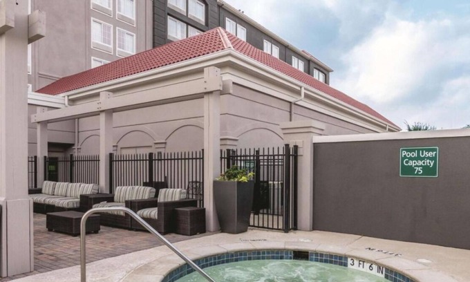 Arlington Hotel | 4 x 2 Double Beds, Non-Smoking at La Quinta Inn & Suites by Wyndham Arlington