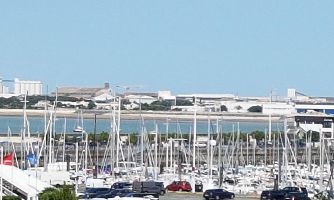 La Rochelle Apartamento | 40 m2 apartment with swimming pool in condominium with lovely view of the Minimes harbor