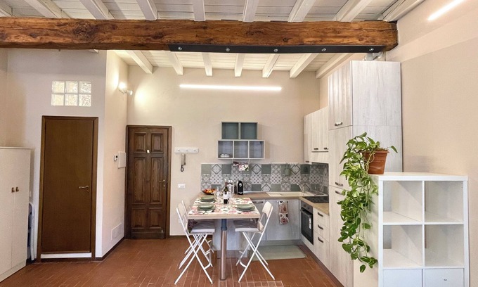 Porta Venezia Apartamento | 40 m2 studio in the center of Brescia, 90 m from parking, no ZCL
