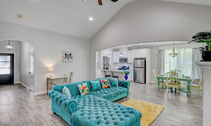 Beaumont Casa | Newly Renovated Luxe West Beaumont w Private Patio