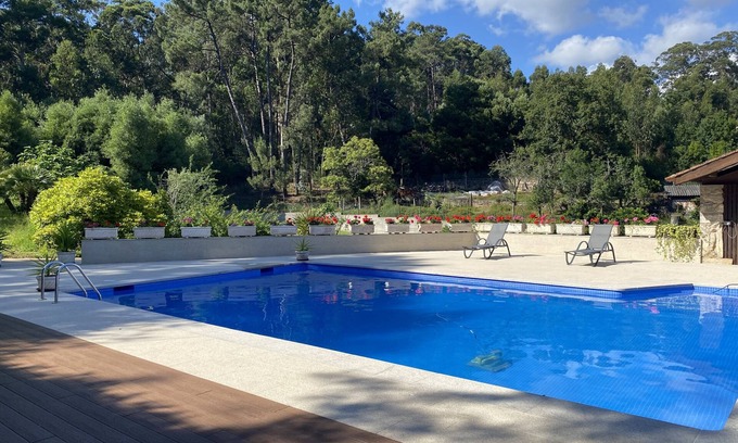 Tabagon Casa | Chalet de 400 m2 con piscina y asador.