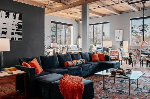 Traverse City Apartamento | 4000sf Unique 4BR loft NOBO District