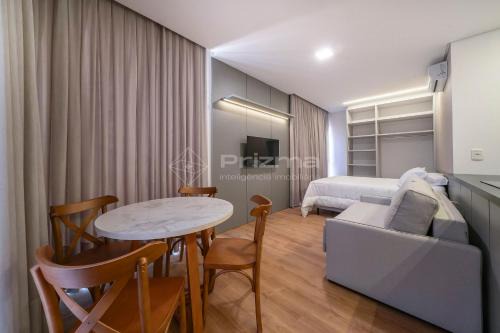 Centro Apartamento | 402 Flat Moderno e Bem Localizado a 120 metros da praia de Bombinhas Até 4 Pessoas