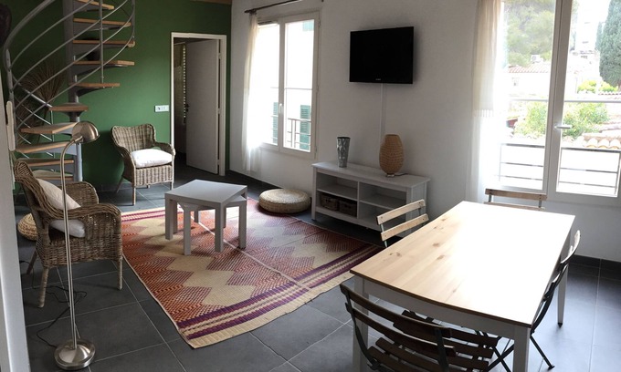 Porquerolles Apartamento | Duplex de 40m2, capacidad para 4 personas en el corazón del pueblo en la isla de Porquerolles