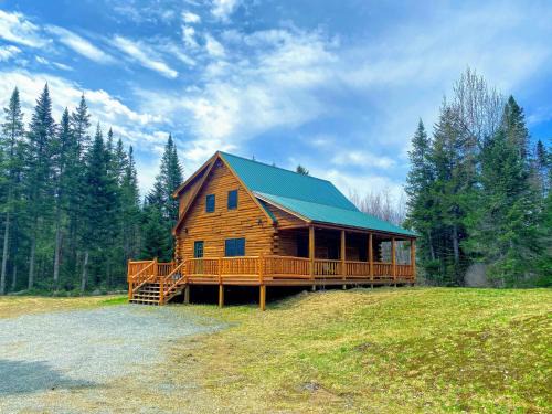 Twin Mountain Casa | 40PL Log cabin with AC in the heart of the White Mountains less than 10 minutes from Bretton Woods