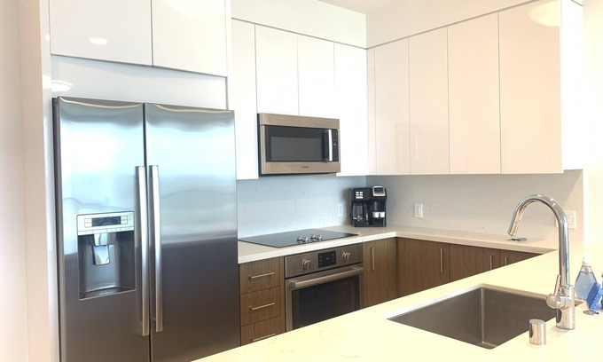 Ala Moana Condominio | 40th Floor One Bedroom Condo