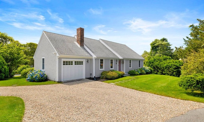 West Chatham Casa | 41 Poolside: 041-CS Coastal Retreat in Chatham – Modern Comfort & New Heated Pool