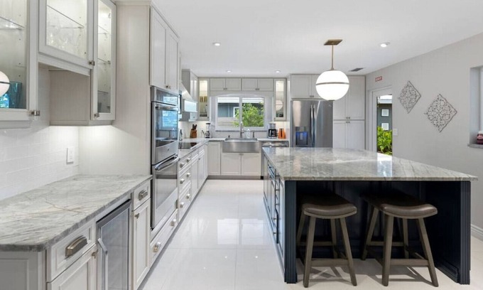 Central Corals Villa | 4100 Hyde Cove of Oakland Park with Free parking