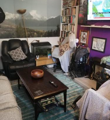 Middle Park and Sutcliffe Casa | 42 Churchbury vRd, Room 2