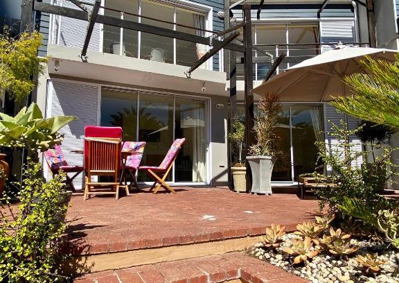 Waterfront Casa | 42 Spinnaker, The Quays