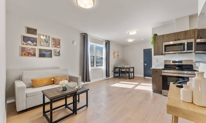 Spruce Hill Apartamento | 4211 Suites